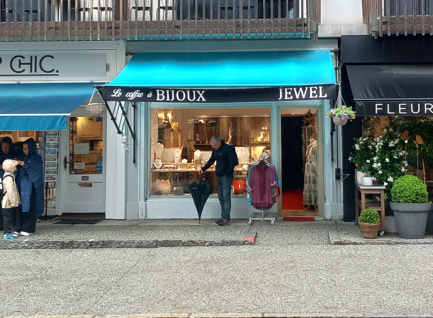 Bijou artisanal — aperçu 1