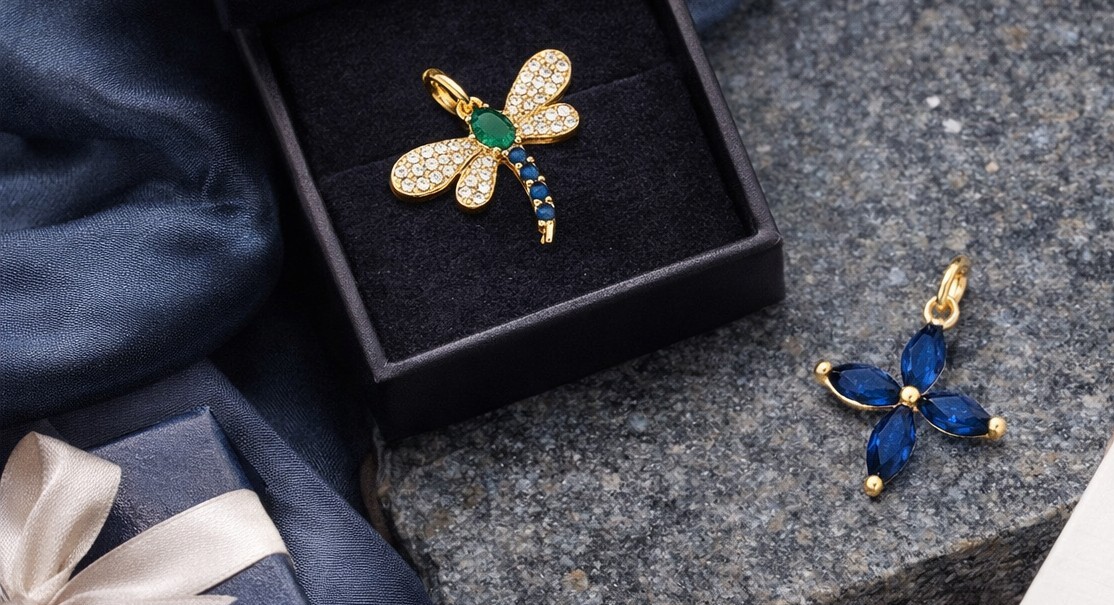 Pendentifs en plaqué or 18 carats